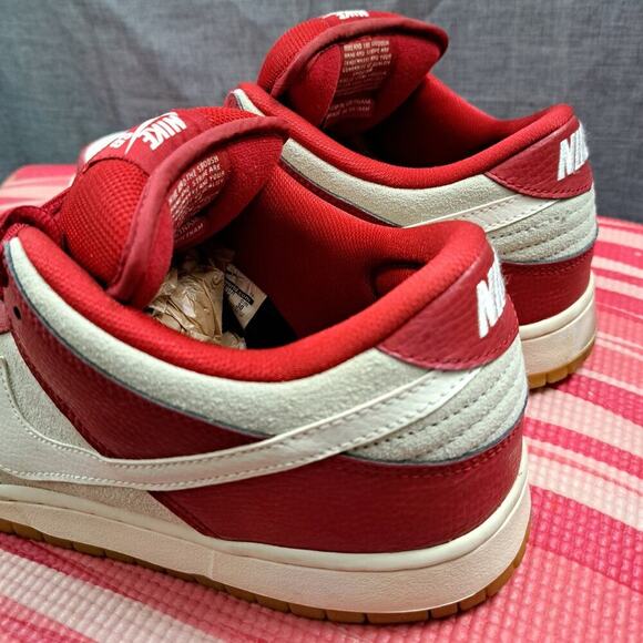 Size 12 - Nike Dunk Pro SB Low Valentines Day Men 304292-612 - Picture 4 of 16